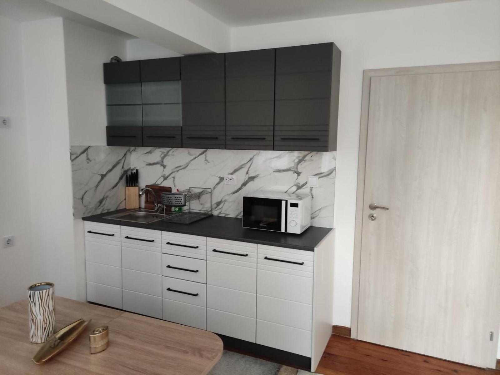 Rozi Apartment Burgas ภายนอก รูปภาพ